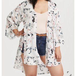 Torrid Ivory Floral Shirttail Georgette Kimono